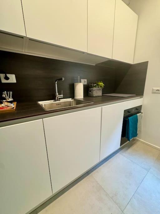 Splendido Bilocale In Via Madonnina, Zona Brera Apartamento Milán